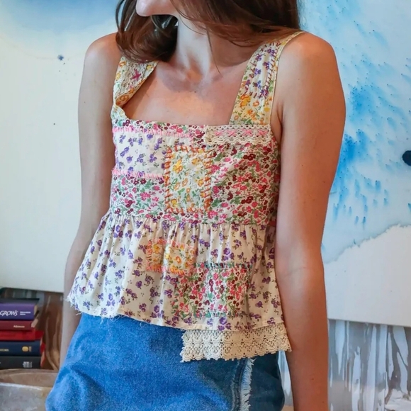 NATURAL LIFE Tops - NWT NATURAL LIFE ♥️ Tricia Embroidered Cotton Top - Meadow Patches XS